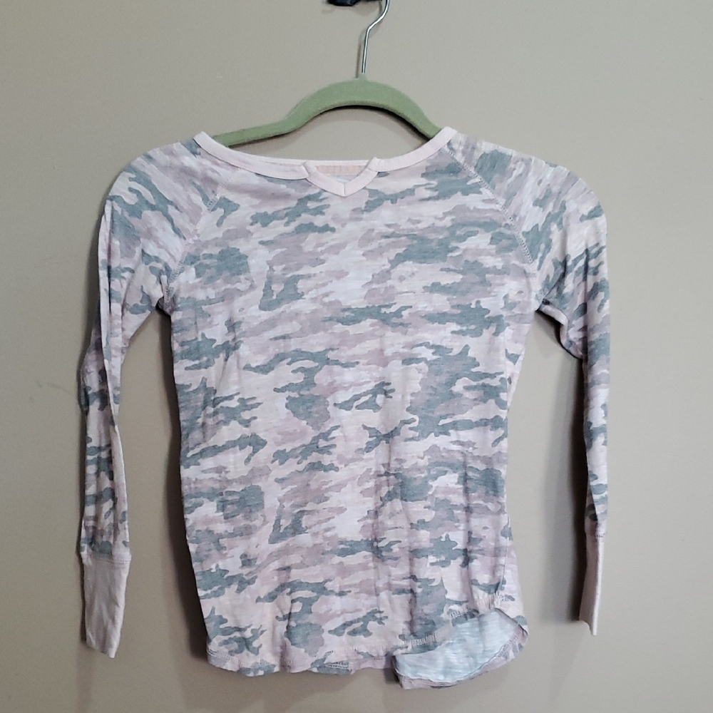 Girls Tractr Camo Long Sleeve Shirt Size M(10/12)